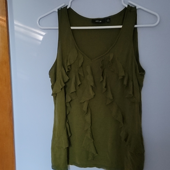 Apt 9 Medium, Green tank top - Picture 2 of 3